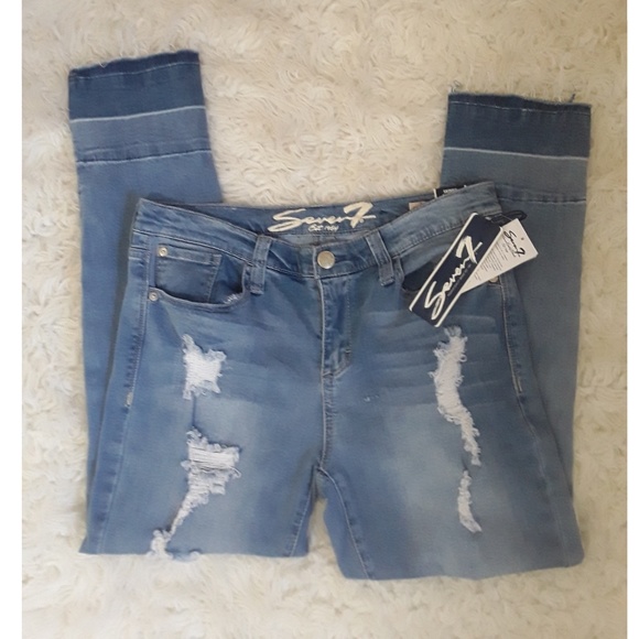Seven7 Denim - NWT SEVEN7, cropped pre-torn, freyed